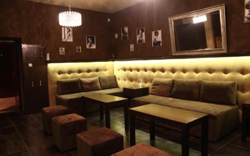 Rynek 6 Retro Pub & Hostel Radom Ngoại thất bức ảnh