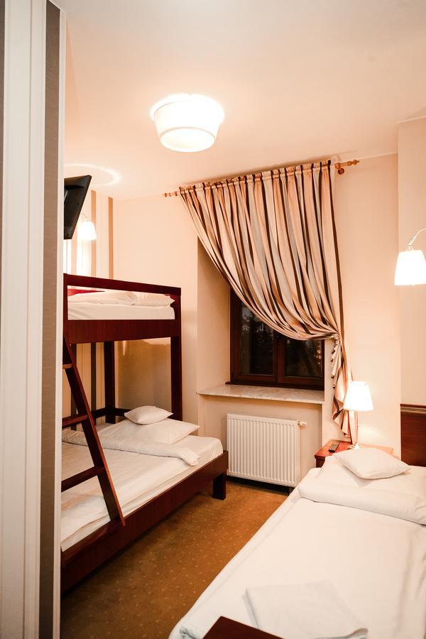 Rynek 6 Retro Pub & Hostel Radom Ngoại thất bức ảnh