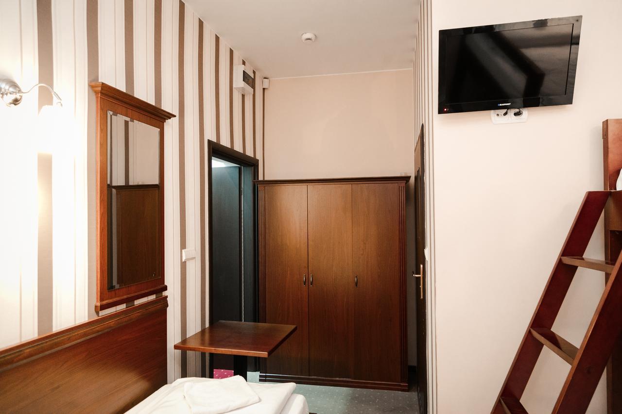 Rynek 6 Retro Pub & Hostel Radom Ngoại thất bức ảnh