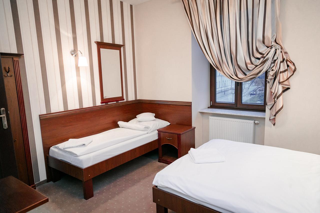 Rynek 6 Retro Pub & Hostel Radom Ngoại thất bức ảnh
